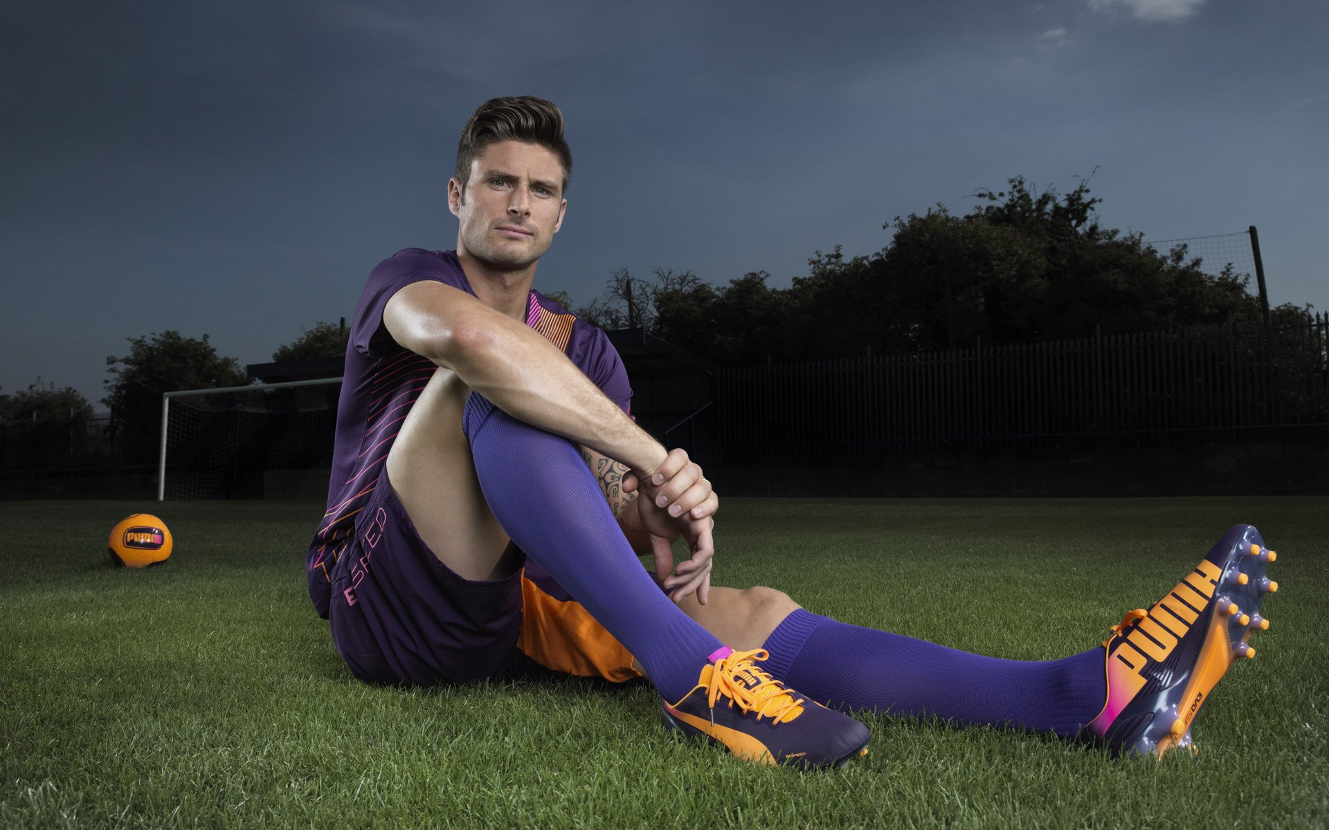 多米体育网页版-迈阿密热火常规赛横扫巴黎圣日耳曼，格列兹曼砍下40记关键球，全场沸腾  第2张